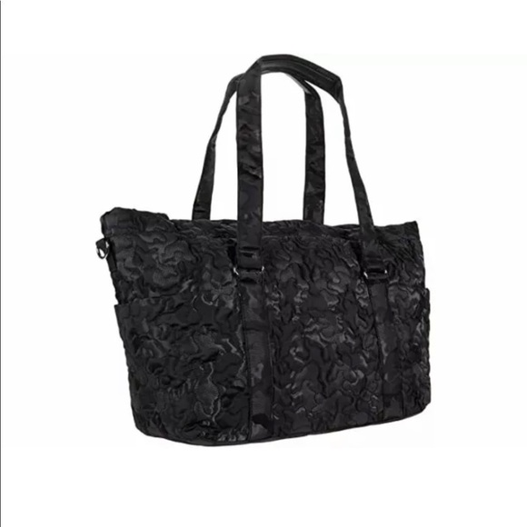 Steve Madden Quilted Camo Nylon Weekend Bag Weekender Gym Bag - Picture 2 of 3